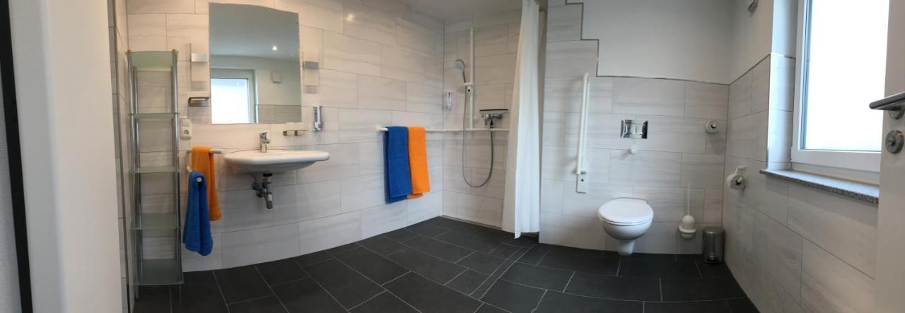 Ferienwohnung Rinteln: Cozy 4-Star Apartment with Terrace Exterior photo